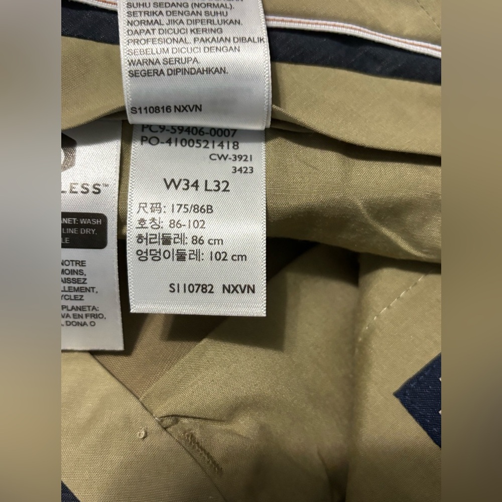 Dockers Signature Khaki size 34 x 32 Gray and Khaki - Picture 10 of 10
